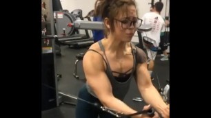 Muscle Girl Pumping Chest 04