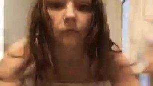 Skinny Periscope Girl in the Shower